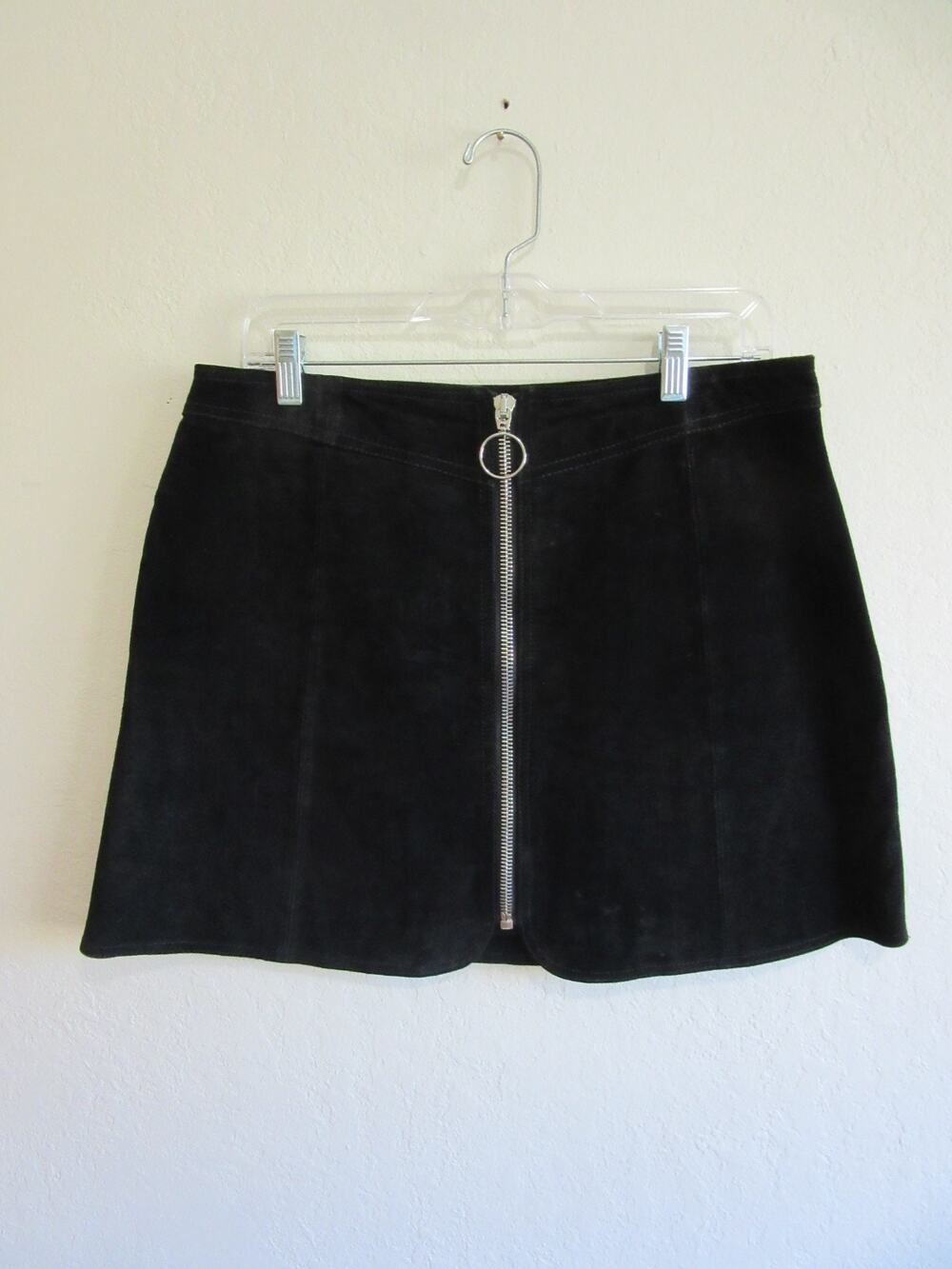 ZARA Black Suede L Front Zip Mini Skirt-CA2